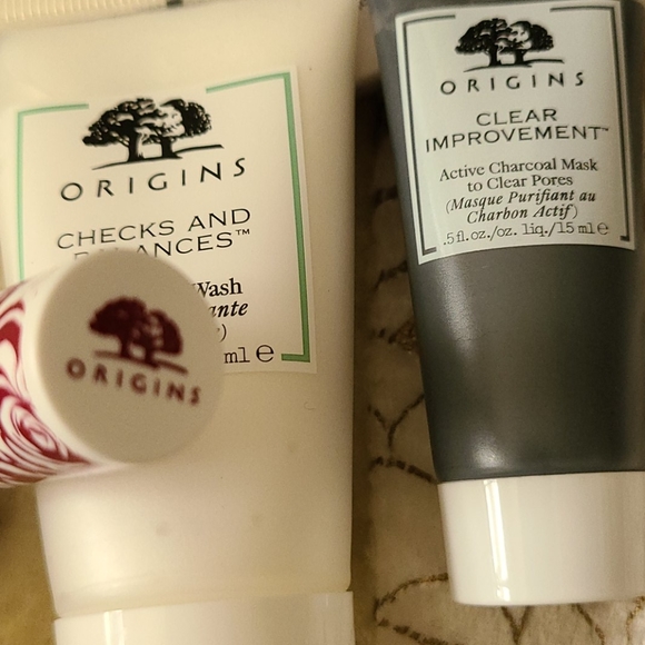 Origins Lip Balm, Face Wash, Charcoal Mask - Picture 7 of 11